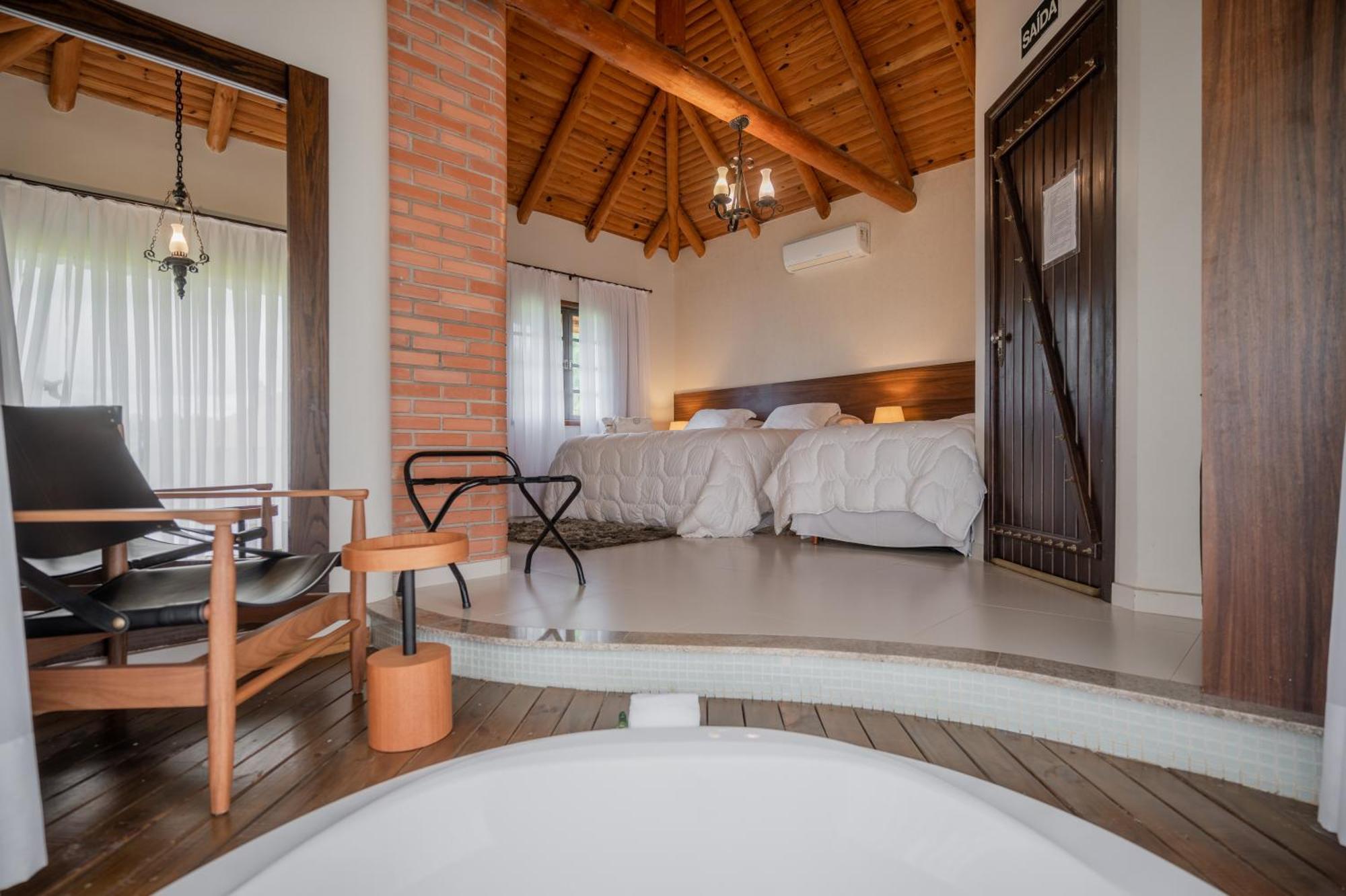 Vira Charme Resort Fernandes Pinheiro Экстерьер фото